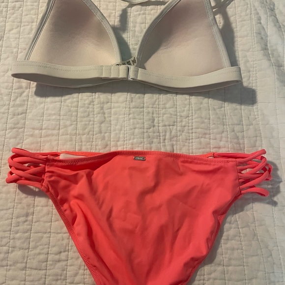 Pink bikini set - Picture 2 of 4